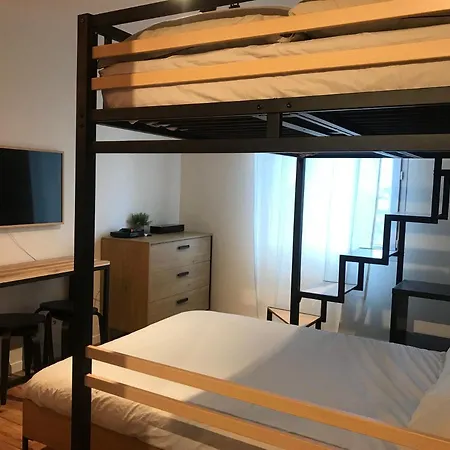 A 150m Rer Val D'europe. Disney/paris